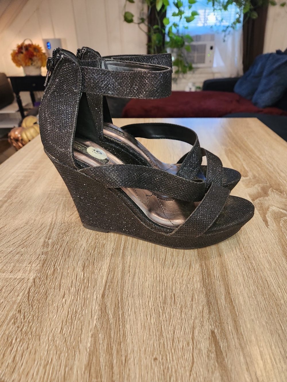 Rampage black glitter wedge sandals